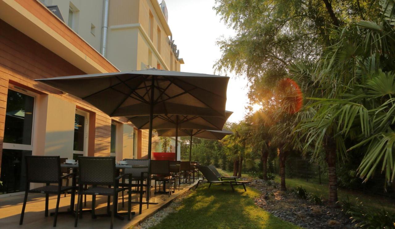 The Originals Boutique Hotel Restaurant Saint James, Монтегю Екстериор снимка
